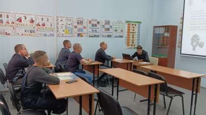  Спасатели проходят инструктажи